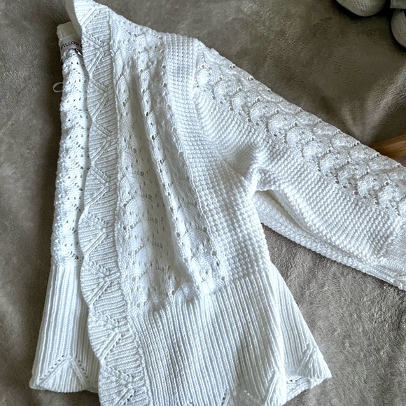 never worn crochet cardigan - Picture 2 of 3